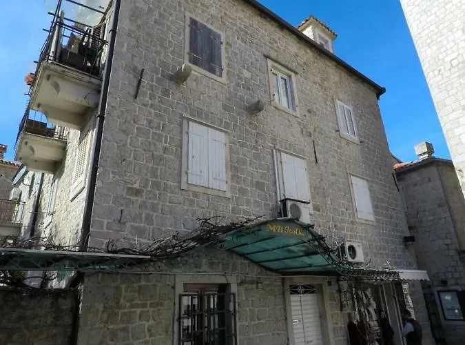 Lux Squere Apartments